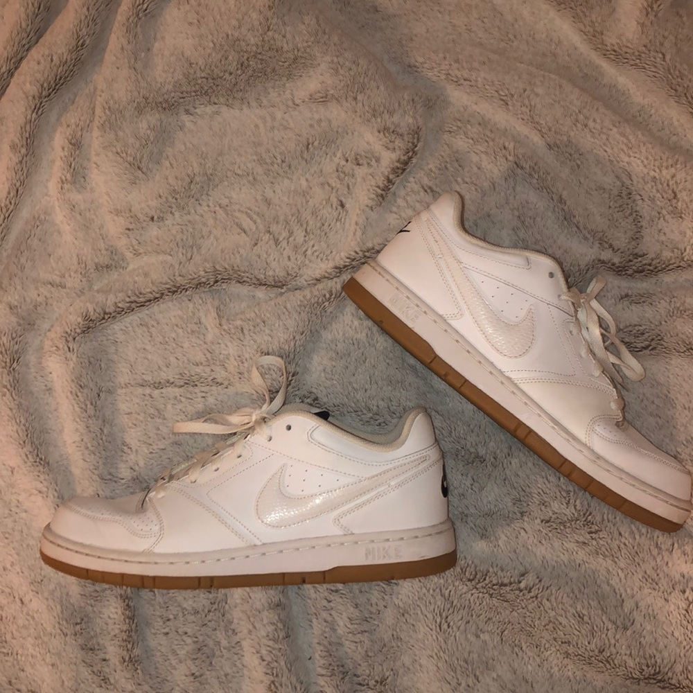 Men’s Nike shoes